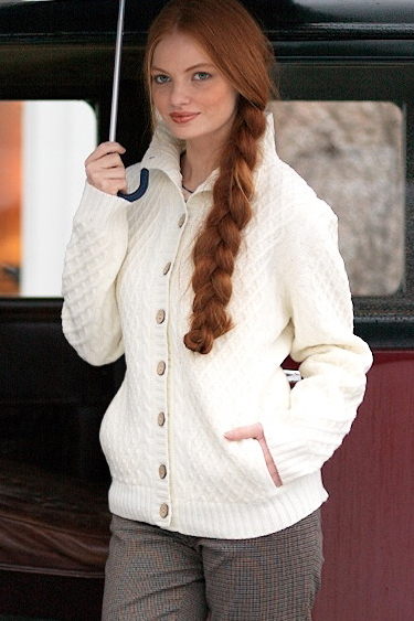 Carraig Donn Irish Aran Wool Sweater Womens Lined Buttoned Cardigan